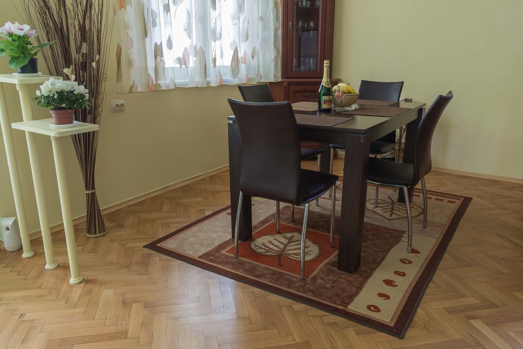 Sea Garden Plaza Apartment - Free Parking Burgas Quarto foto